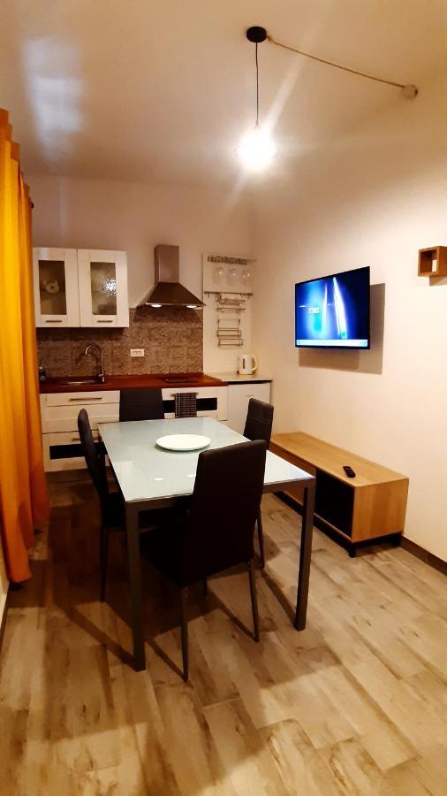 Domo In Terranoa, Old Town Apartment Olbia
